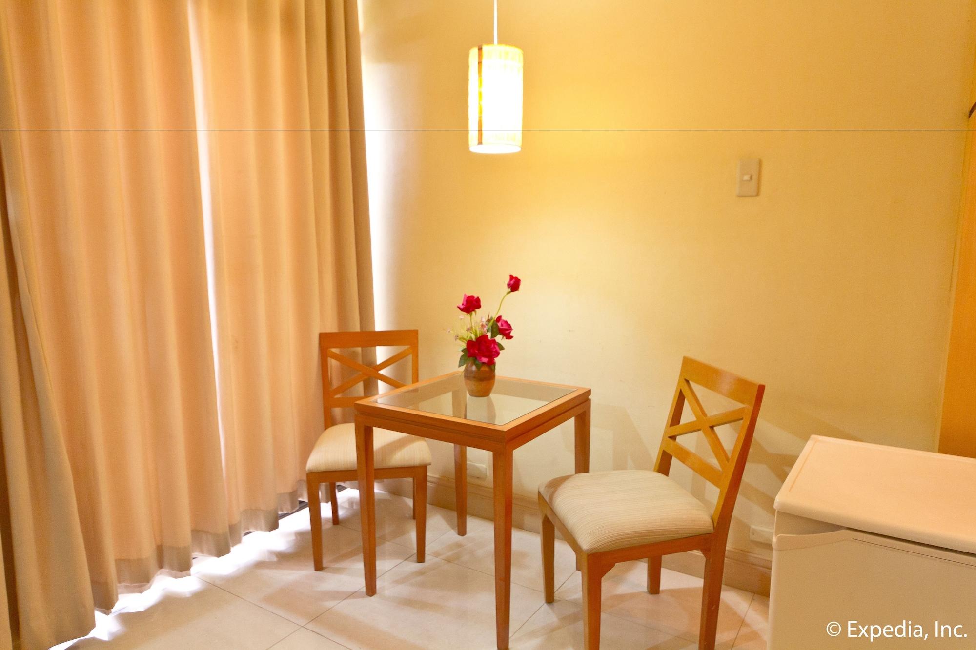 Crown Regency Residences Cebu - Quarantine Hotel Bagian luar foto